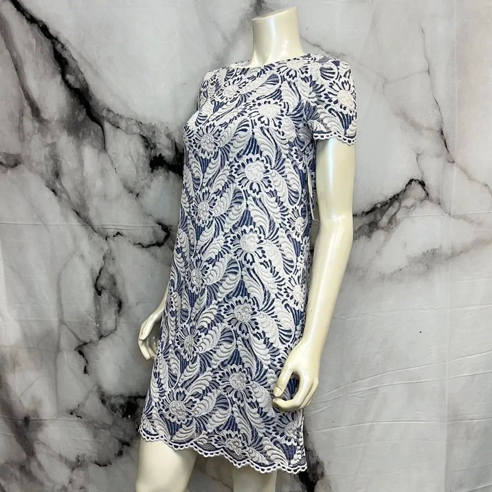* Maggy London dress blue and white floral lace shift